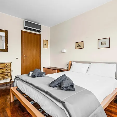 Apartment Lab17 Ampio E Luminoso Per 7 A Milan